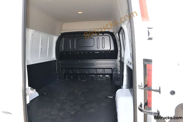 JMC Fushun 2023 Model 146hp 2.0T Diesel 3-Seat Short Wheelbase Mid-Roof Van Truck Body (1) | 86Trucks