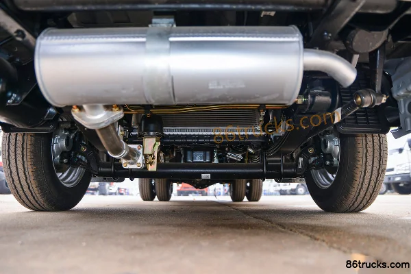Dongfeng T5 1.5L 112hp 4X2(6 wheels) Gasoline 3.3m Flammable Gas Van Truck (Chufei Brand) Chassis (1) | 86Trucks