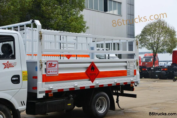 Dongfeng T5 1.5L 112hp 4X2(6 wheels) Gasoline 3.1m Gas Cylinder Transport Truck (Chufei Brand) Body (1) | 86Trucks