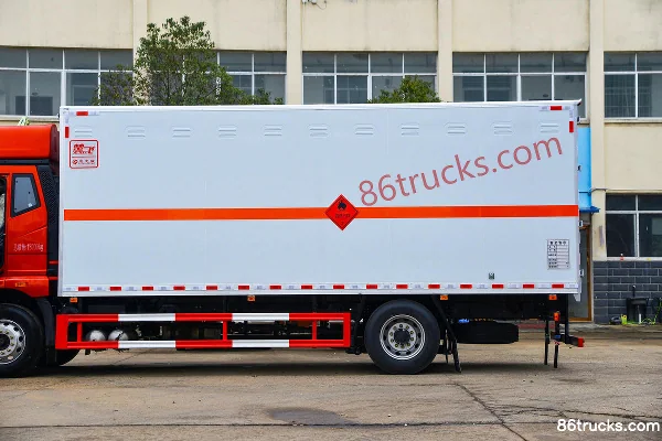 FAW Jiefang J6L 240 ch 4X2(6 roues) 6,8 m camion caisse pour gaz inflammables (marque Chufei) Carrosserie (1) | 86Trucks