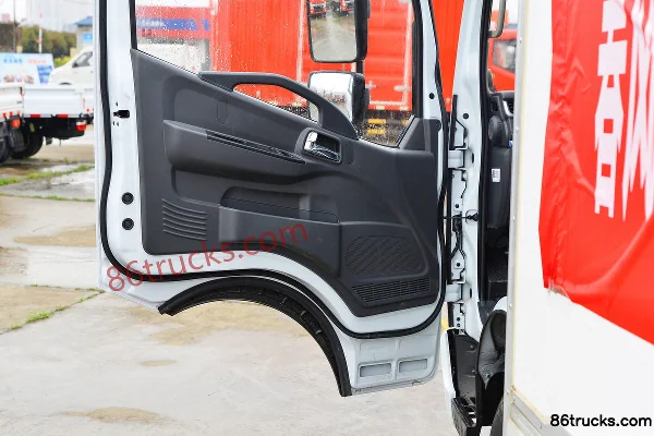 Dongfeng EV350 PRO 4.5T 4.2m Single Row Pure Electric Refrigerated Truck 98.04kWh 4X2(6 wheels) Cab (2) | 86Trucks