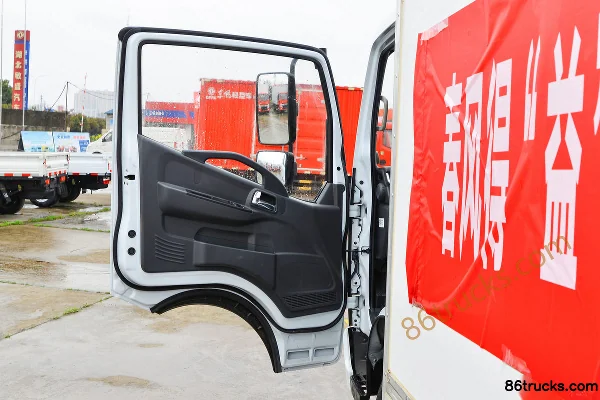 Dongfeng EV350 PRO 4.5T 4.2m Single Row Pure Electric Refrigerated Truck 98.04kWh 4X2(6 wheels) Cab (1) | 86Trucks