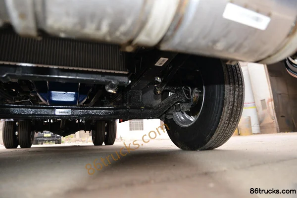 FAW Jiefang Hu VN 130hp 4X2(6 wheels) 4.1m Medical Waste Transfer Truck (Chufei Brand) Chassis (3) | 86Trucks