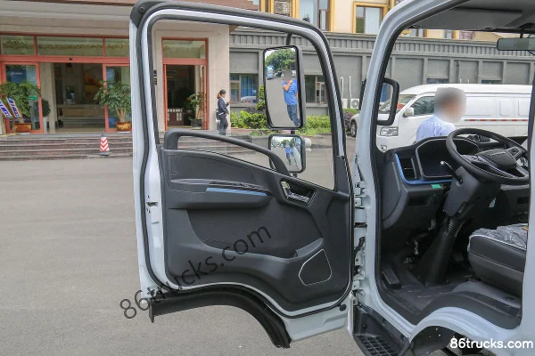 Yutong T2 Série C camion frigorifique 100% électrique 3,8 m simple cabine 77,28 kWh 4X2(6 roues) (1) | 86Trucks