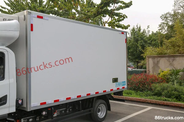 Yutong T2 Série C camion frigorifique 100% électrique 3,8 m simple cabine 77,28 kWh 4X2(6 roues) Carrosserie (3) | 86Trucks