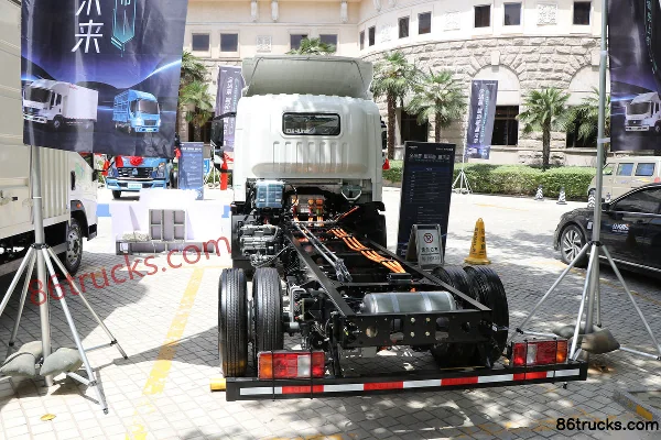 Sinotruk HOWO Tongshuai 4.5T 4.15m Single Row Pure Electric Van Light Truck 100.46kWh 4X2(6 wheels) Exterior (3) | 86Trucks