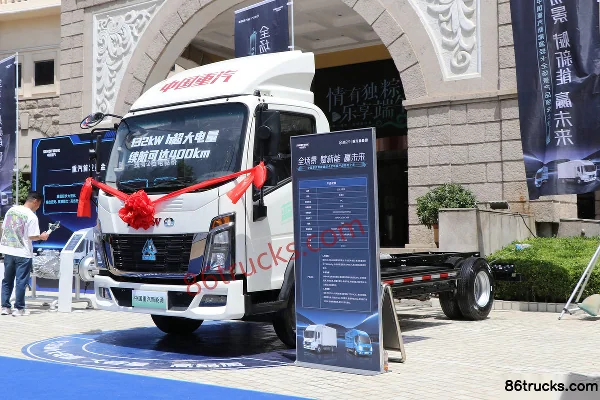 Sinotruk HOWO Tongshuai 4,5T camion léger à ridelles 100% électrique 4,15 m simple cabine 131,98 kWh 4X2(6 roues) Extérieur (3) | 86Trucks
