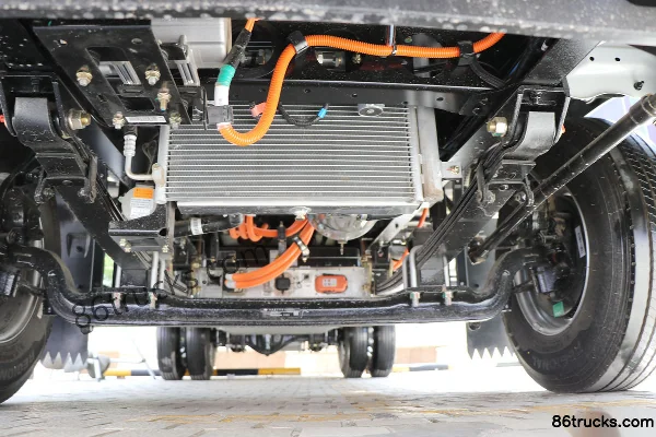 Sinotruk HOWO Hanjun 4.5T 4.15m single-row electric van light truck 96kWh 4X2(6 wheels) Chassis (1) | 86Trucks