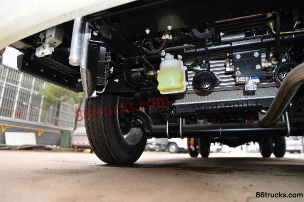 Foton Aoling Jieyun 132hp 4X2(6 wheels) 4.1m Gas Cylinder Transport Truck (Chufei Brand) Chassis (2) | 86Trucks
