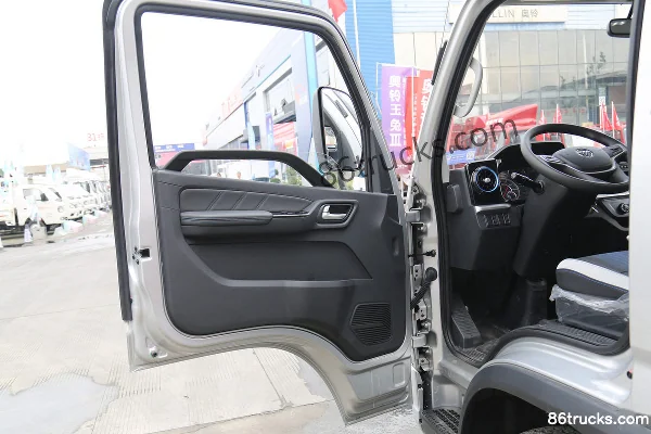 Aumark Zhilan EX 4.5T 3.8m single-row pure electric box light truck 63.75kWh 4X2(6 wheels) Interior (1) | 86Trucks