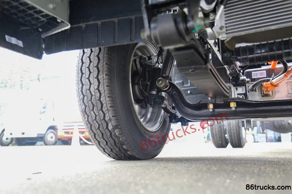 Aumark Zhilan EX 4.5T 3.8m single-row pure electric box light truck 63.75kWh 4X2(6 wheels) Chassis (2) | 86Trucks