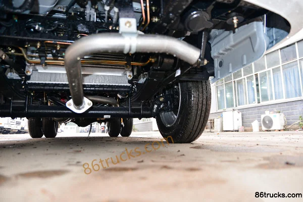 Dongfeng T5 95hp 4X2(6 wheels) 3.5m Corrosive Goods Van Truck (Chufei Brand) Chassis (3) | 86Trucks