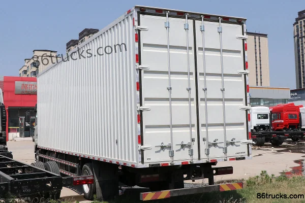 JAC Gallop A6 PLUS 240 ch 4X2(6 roues) camion porteur fourgon 5,8 m Carrosserie (3) | 86Trucks
