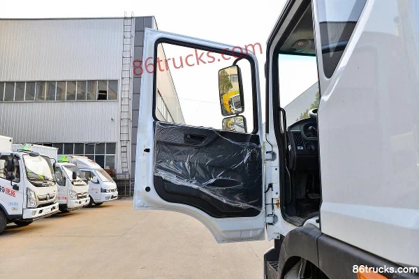 Dongfeng Duolika D9 220 ch 4X2(6 roues) camion citerne à gaz 6,8 m (marque Chufei) Cabine (1) | 86Trucks