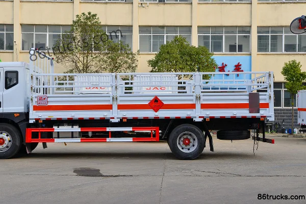 Dongfeng Duolika D9 220 ch 4X2(6 roues) camion citerne à gaz 6,8 m (marque Chufei) Carrosserie (2) | 86Trucks