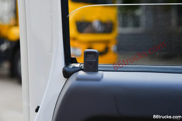 Foton Times Xiaoka Star 3 115 hp 4X2(6 wheels) 3.6m miscellaneous dangerous goods box transport truck (Chufei brand) (China VI) Cab (3) | 86