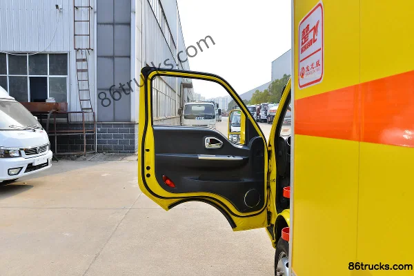 Dongfeng T5 95hp 4X2(6 wheels) 2.8m flammable gas van truck (Chufei brand) Cab (1) | 86Trucks