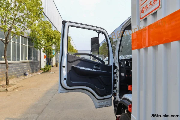 Dongfeng Duolika D6 115 ch 4X2(6 roues) camion caisse pour liquide inflammable 4,1 m (marque Chufei) (China VI) Cabine (1) | 86Trucks