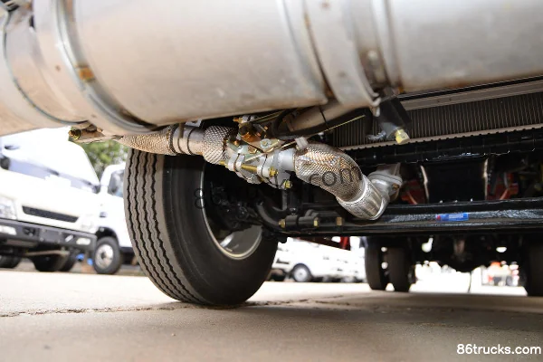 Dongfeng Duolika D6 115 ch 4X2(6 roues) camion caisse pour liquide inflammable 4,1 m (marque Chufei) (China VI) Châssis (2) | 86Trucks