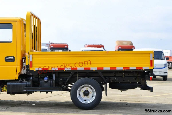 Dongfeng Duolika D5 Ruineng Edition 132 hp 4X2(6 wheels) 2.82m Double Row Flatbed Light Truck (Engineering Yellow) Body (2) | 86Trucks