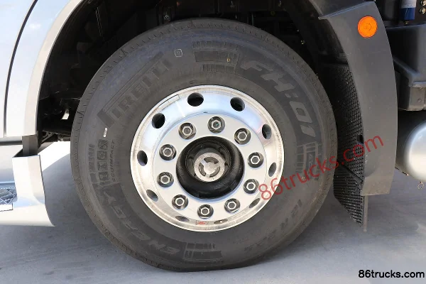 FAW Jiefang J7 Heavy Truck 600hp 6X4(10 wheels) LNG Automatic Tractor Truck (Hydraulic Retarder) Chassis (3) | 86Trucks