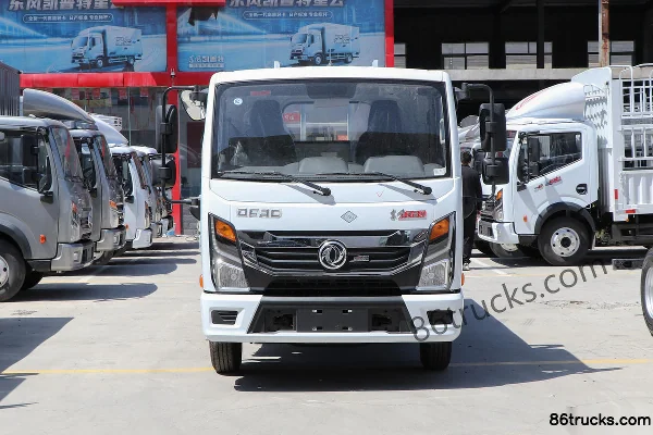 Dongfeng Captain K5 2016 model 115 hp 4X2(6 wheels) 2.8m double-row stake light truck Exterior (2) | 86Trucks