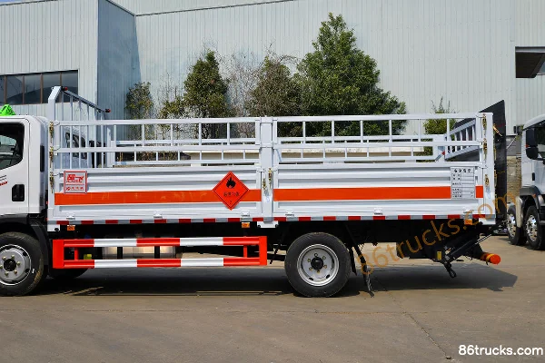 FAW Jiefang J6F 160 hp 4X2(6 wheels) 5.3m Gas Cylinder Transport Truck (Chufei Brand) Body (2) | 86Trucks