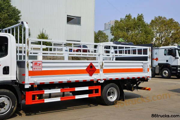 FAW Jiefang J6F 160 hp 4X2(6 wheels) 5.3m Gas Cylinder Transport Truck (Chufei Brand) Body (1) | 86Trucks