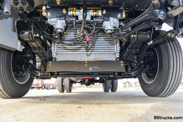 Dongfeng Duolika D5 Ruineng Edition 115 hp 4X2(6 wheels) 3.8 m single-row flatbed light truck (China VI) (hydraulic brake) Chassis (1) | 86T