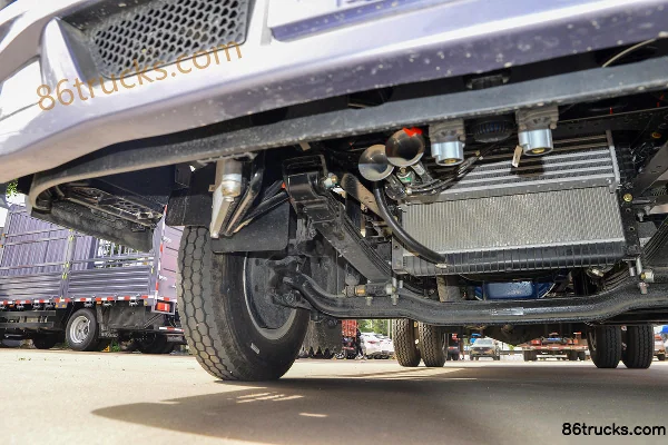 Sinotruk HOWO Tongsheng 170 ch 4X2(6 roues) 4,1 m camion frigorifique Châssis (2) | 86Trucks