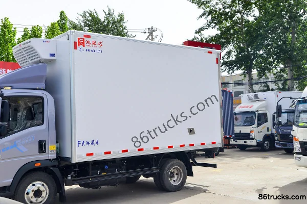 Sinotruk HOWO Tongsheng 170 ch 4X2(6 roues) 4,1 m camion frigorifique Carrosserie (1) | 86Trucks