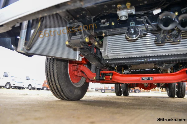 Dongfeng Captain Nebula K6-M Standard Edition 163hp 4X2(6 wheels) 4.2m single row mobile shop truck (China VI) Chassis (2) | 86Trucks