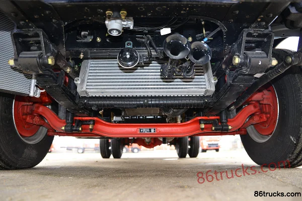 Dongfeng Captain Nebula K6-M Standard Edition 163hp 4X2(6 wheels) 4.2m single row mobile shop truck (China VI) Chassis (1) | 86Trucks