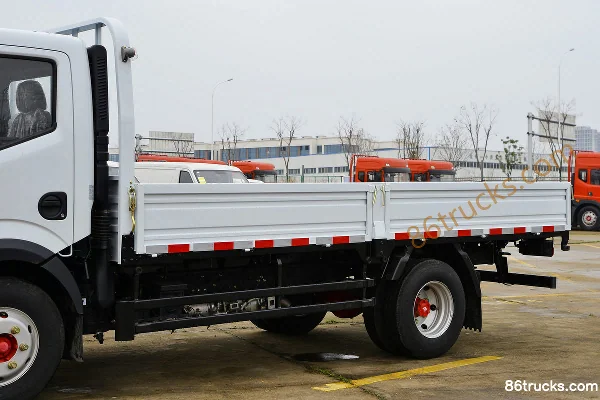 Dongfeng Captain Nebula K6-M Standard Edition 163hp 4X2(6 wheels) 4.2m single row mobile shop truck (China VI) Body (1) | 86Trucks