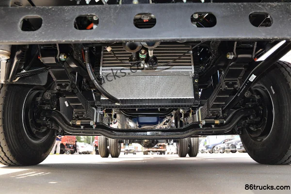Sinotruk HOWO Tongshuai 170 hp 4X2(6 wheels) 4.15m Single Row Stake Truck (Sinotruk 8-speed) Chassis (1) | 86Trucks