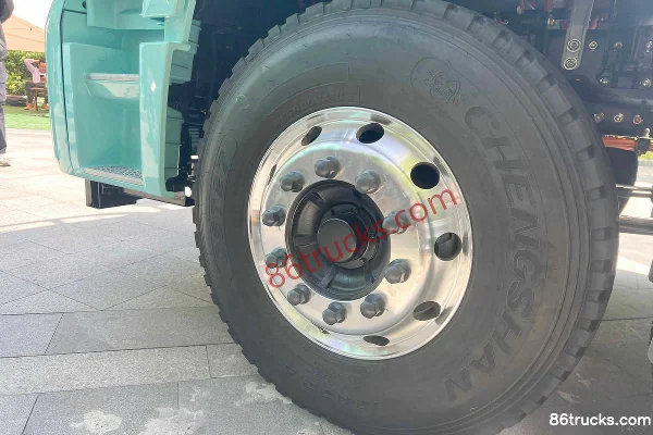 Lingyi Auto Xiaoman E660 6X4(10 roues) tracteur routier électrique pur 256 kWh Châssis (2) | 86Trucks