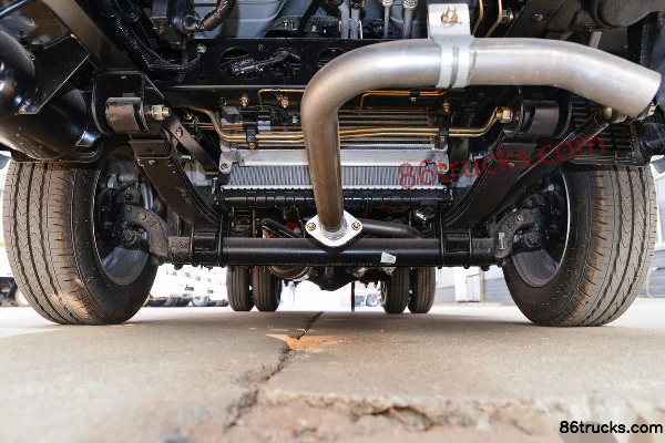 Dongfeng Tuyu T5 95hp Gasoline 4X2(6 wheels) Flammable Liquid Van Truck (Chufei Brand) Chassis (1) | 86Trucks