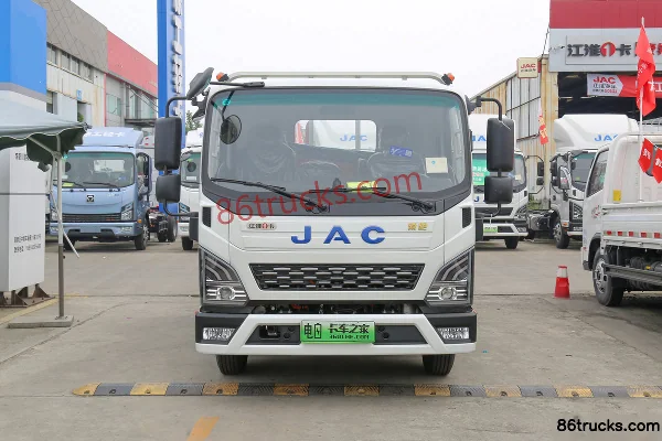 JAC Lingpao EV6 4.5T 4.18m Single Row Pure Electric Flatbed Light Truck 100.46kWh 4X2(6 wheels) Exterior (2) | 86Trucks