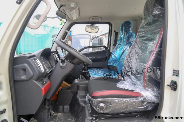 Foton Xiaoyun S PLUS 150hp 4X2(6 wheels) 3.8m Semi-row Panel Van Light Truck Cab (3) | 86Trucks