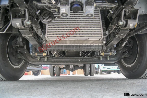 Foton Xiaoyun S PLUS 150hp 4X2(6 wheels) 3.8m Semi-row Panel Van Light Truck Chassis (1) | 86Trucks