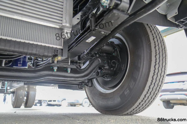 JAC Weiling M7 162hp 4X2(6 wheels) 4.15m single-row van light truck Chassis (3) | 86Trucks