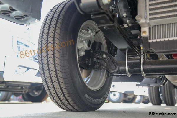 Yuejin Fuxing S100 95 hp 4X2(6 wheels) Diesel 3.05m Double Row Flatbed Light Truck (China VI) Chassis (2) | 86Trucks