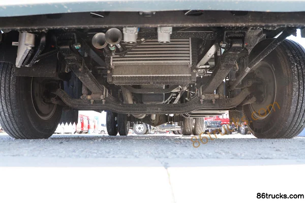 Sinotruk HOWO Tongshuai 140 hp 4X2(6 wheels) 4.15m Single Row Van Light Truck (China VI) Chassis (1) | 86Trucks