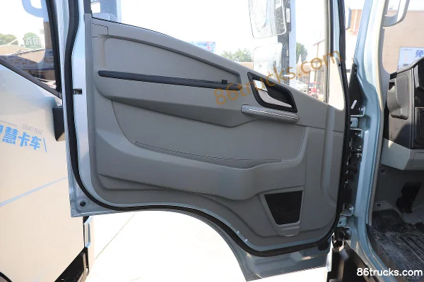 Sinotruk HOWO Tongshuai 160 ch 4X2(6 roues) 4,15 m porteur plateau cabine simple boîte automatique AT (China VI) (2) | 86Trucks