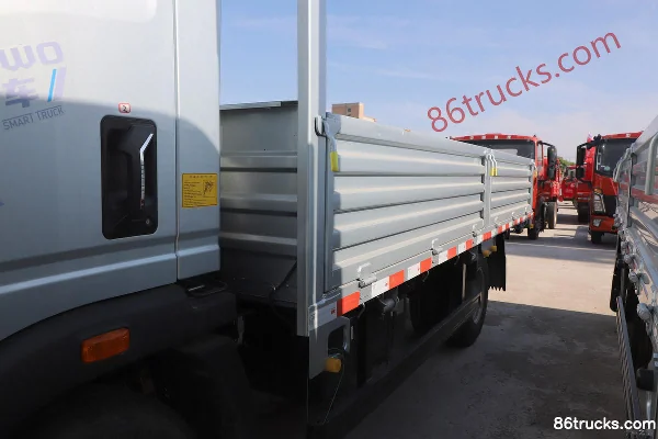 Sinotruk HOWO Tongshuai 160 ch 4X2(6 roues) 4,15 m porteur plateau cabine simple boîte automatique AT (China VI) Carrosserie (1) | 86Trucks