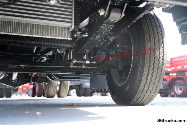 Sinotruk HOWO Hanjiang 140 ch 4X2(6 roues) camion plateau léger à cabine simple 4,15 m (WLY 5 vitesses) Châssis (3) | 86Trucks
