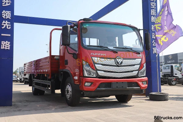 Foton S3 4.5L Diesel 220hp 4X2(6 wheels) Fast Gear 8-speed 5.25m Cab-over Flatbed Cargo Truck Exterior