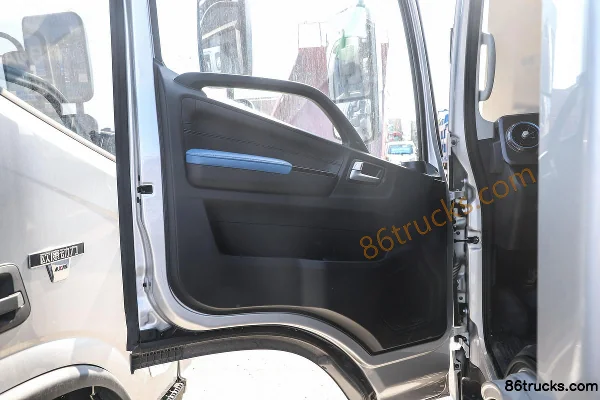 Aumark Zhilan HS 4,5T 4,17 m cabine simple camion léger à ridelles hybride rechargeable 14,016 kWh 4X2(6 roues) Intérieur (2) | 86Trucks