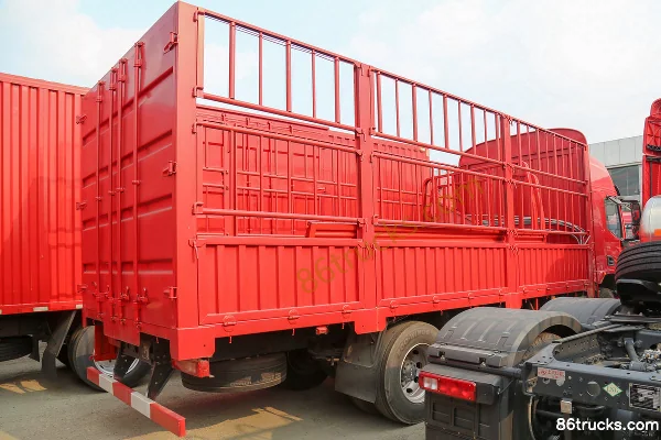 SAIC Hongyan Jiebao H6 Standard Load Edition 300 hp 4X2(6 wheels) 6.8m Stake Cargo Truck (China VI) Body (3) | 86Trucks