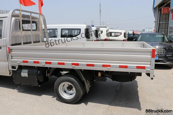Changan Kuayue King X7 Deluxe 2.0L 122hp 4X2(6 wheels) CNG 2.85m double-row flatbed truck Body (1) | 86Trucks